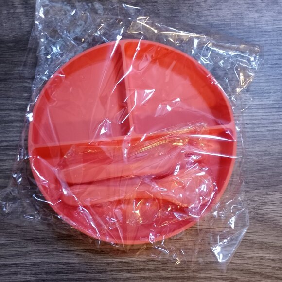 3 piece Suction Silicone Dinner Plate, Spoon & Fork Set, Dinner Plate Divider - Picture 9 of 16